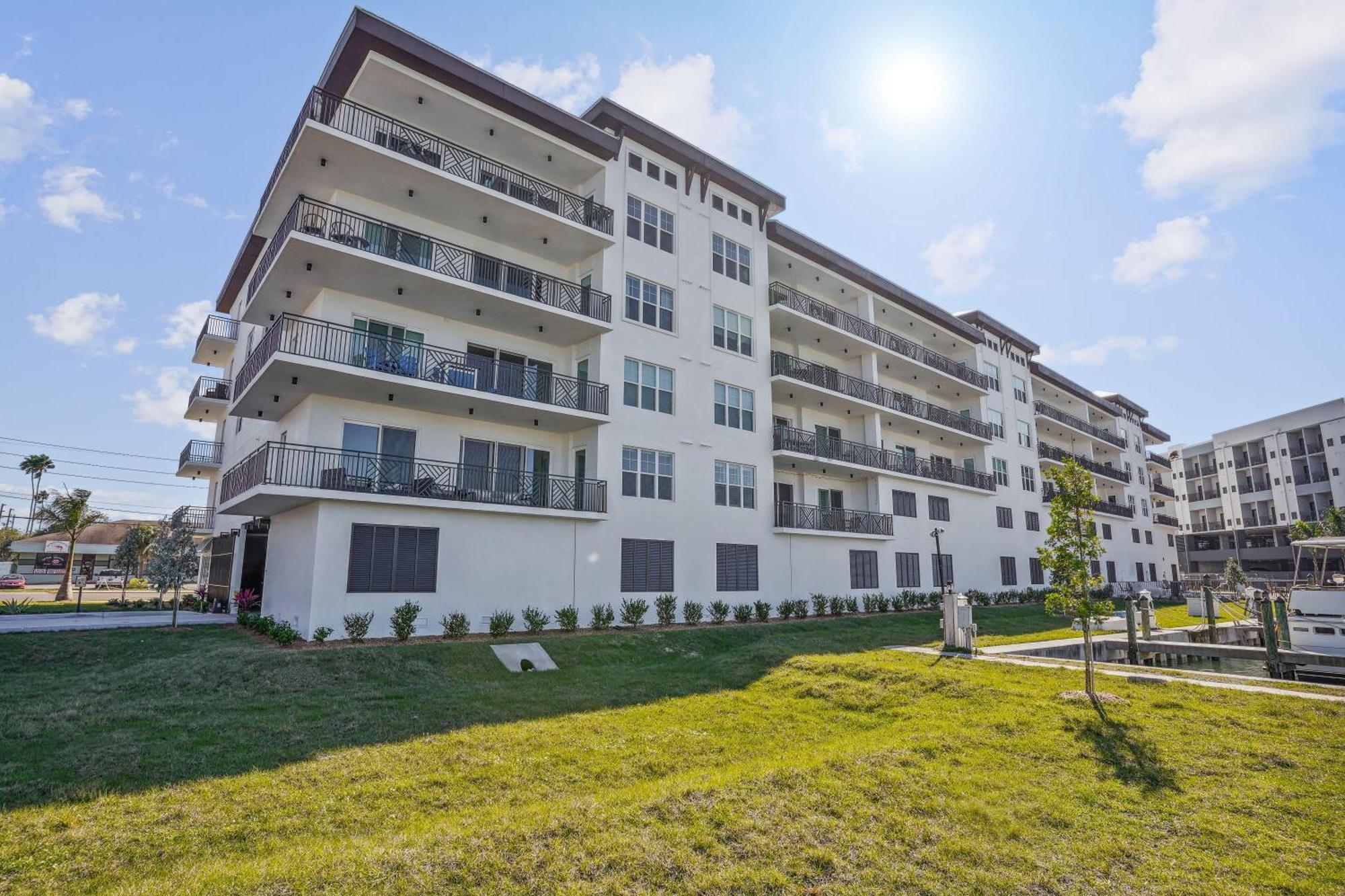 The Harbor 503 - Premier Holiday home St. Pete Beach