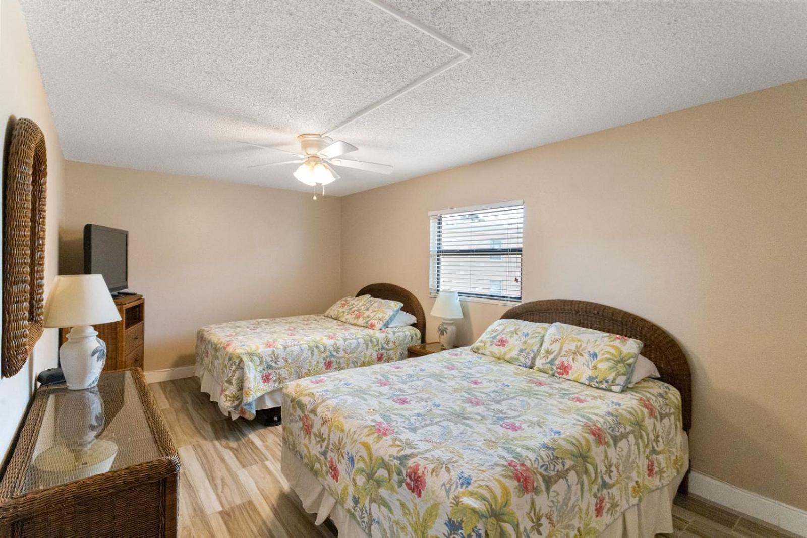 Holiday home 501 Sandy Shores St. Pete Beach