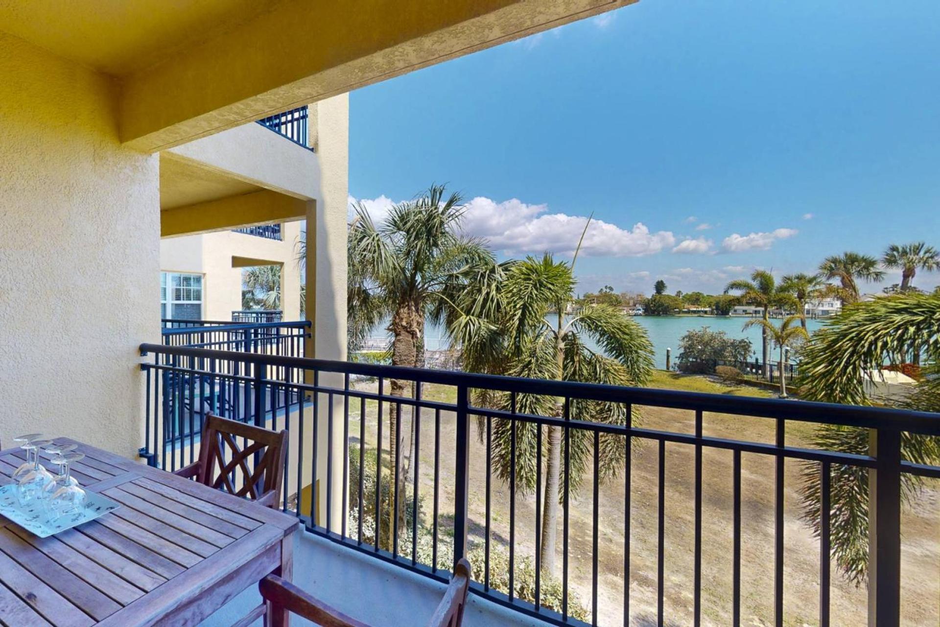 Holiday home 107 - Palms Of Treasure Island St. Pete Beach