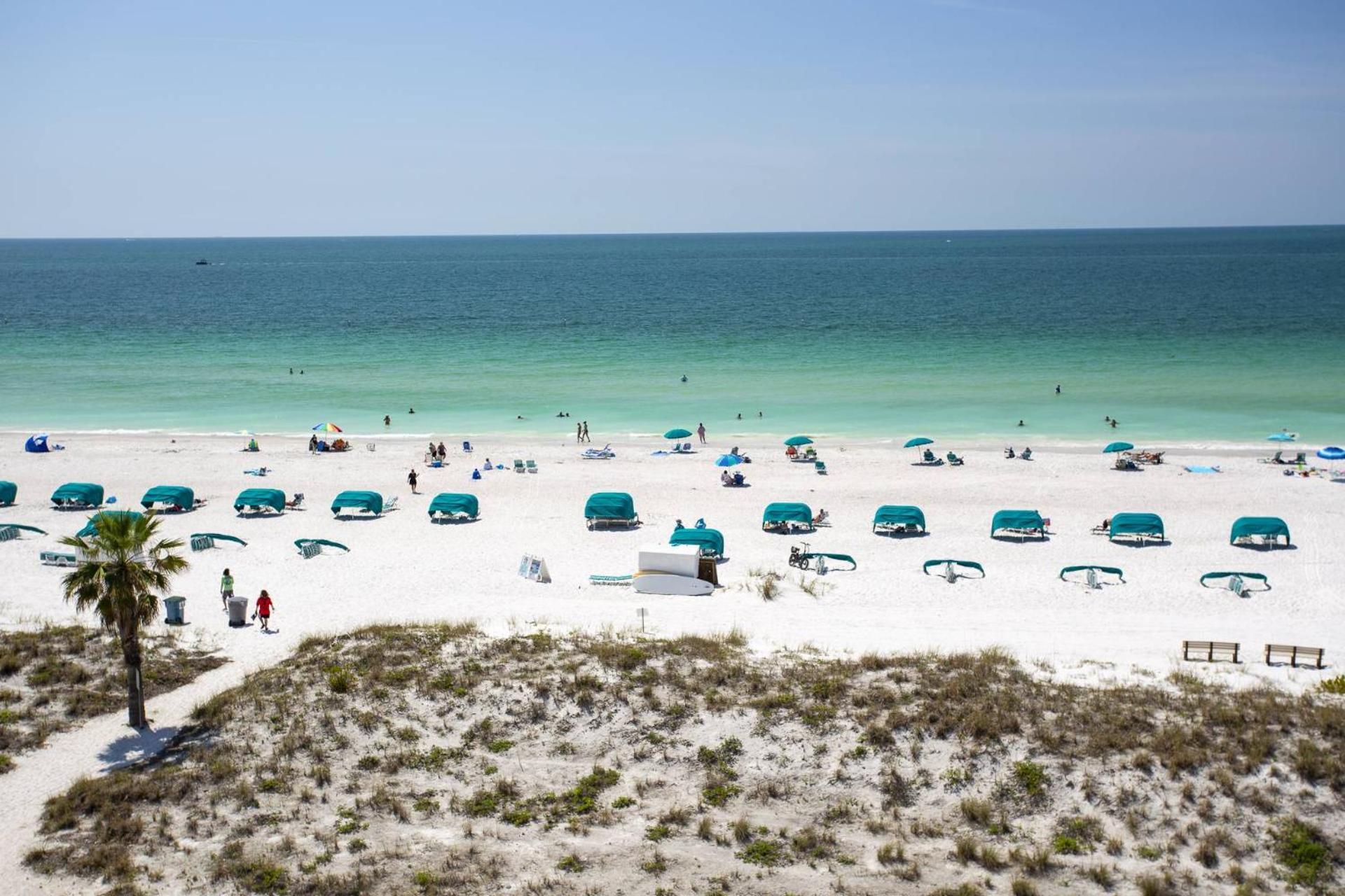 607 - Island * St. Pete Beach