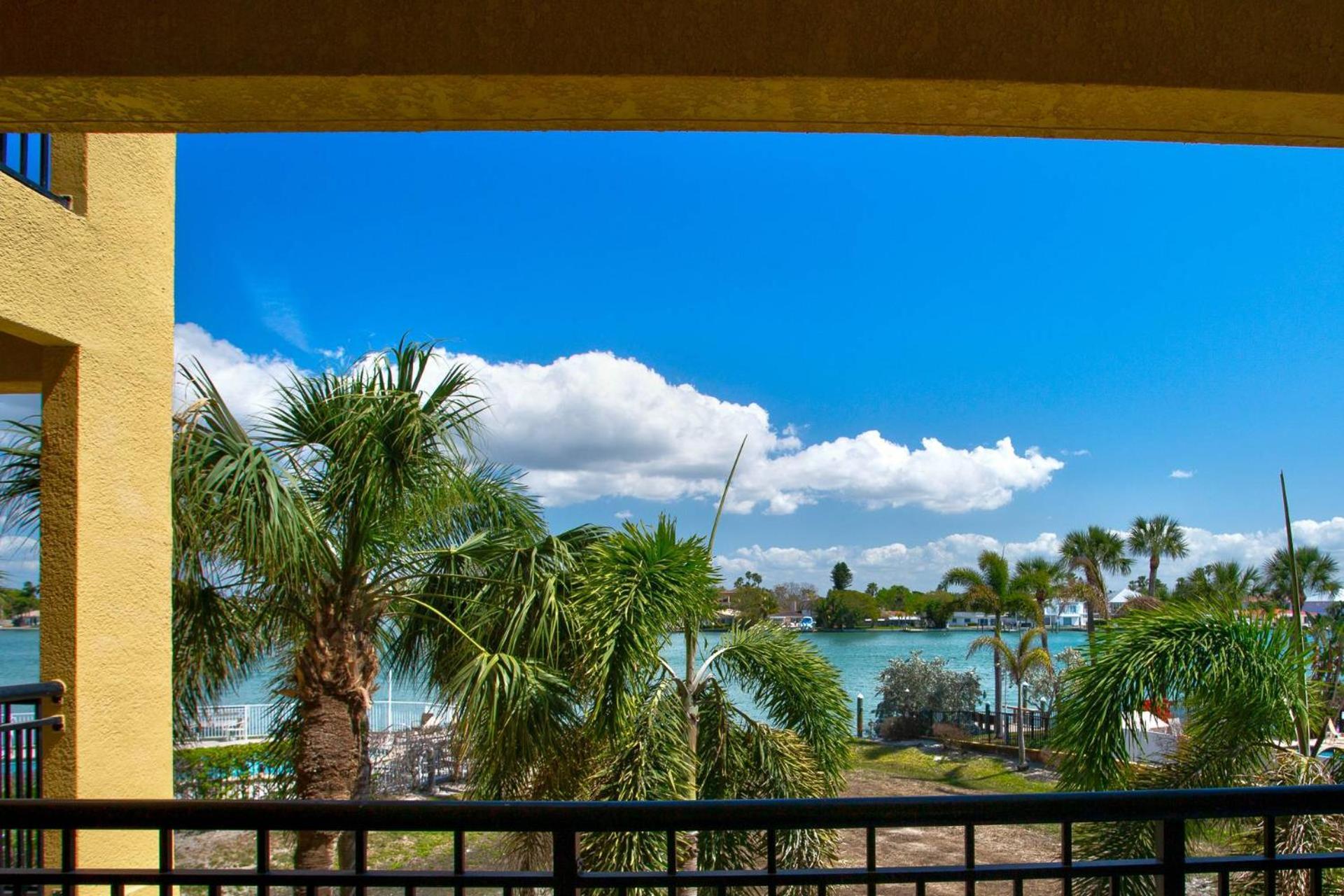 Holiday home 107 - Palms Of Treasure Island *