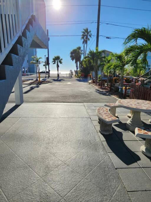 Harbor House At The 1b/1b St. Pete Beach
