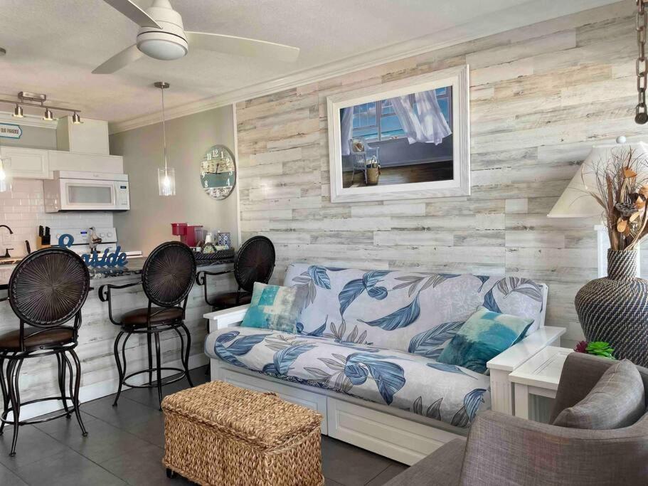 Harbor House At The 1b/1b Apartment *