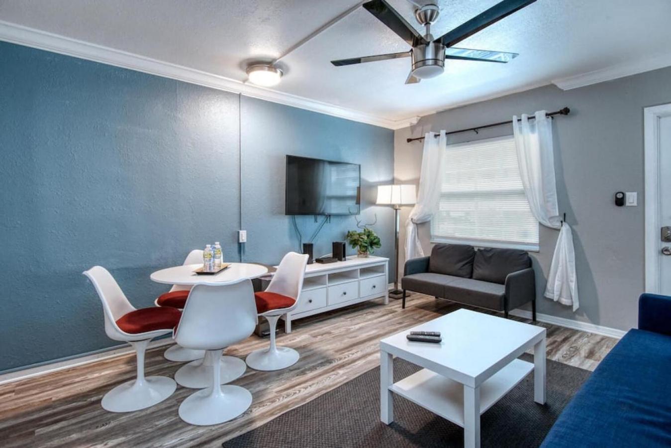 Sunset At Madeira Beach! Pet Friendly With Summer Breezes! - 6 Apartment *