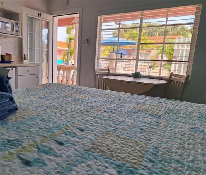 Blind Pass Motel 3*