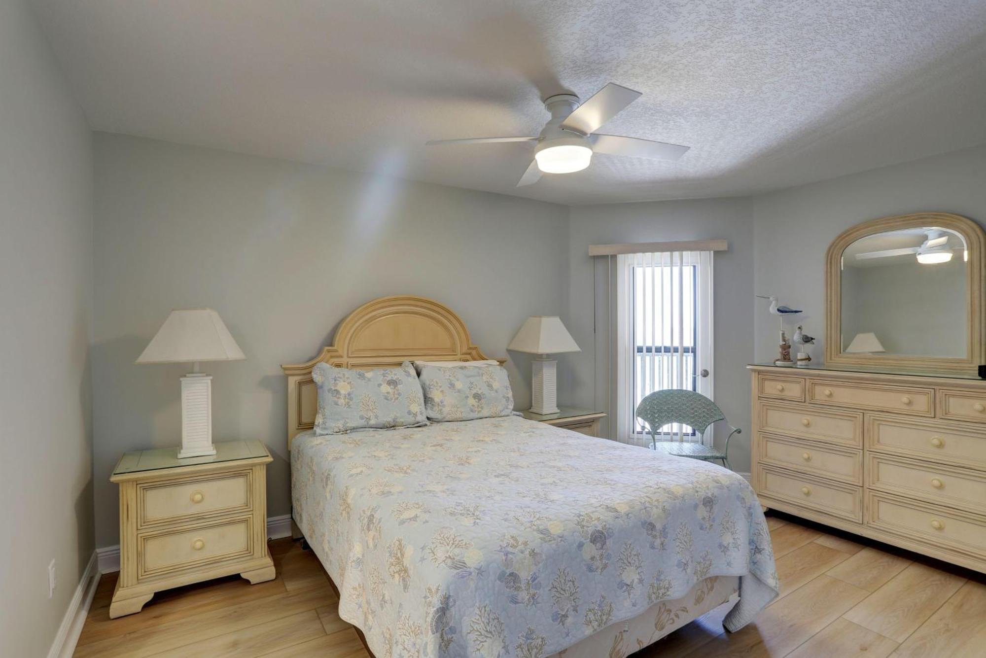 Emerald Isle 502 - Premier Holiday home
