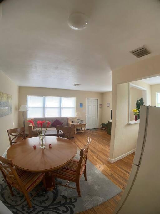 Private One-bedroom 6 -directly Across From Beach Apartment