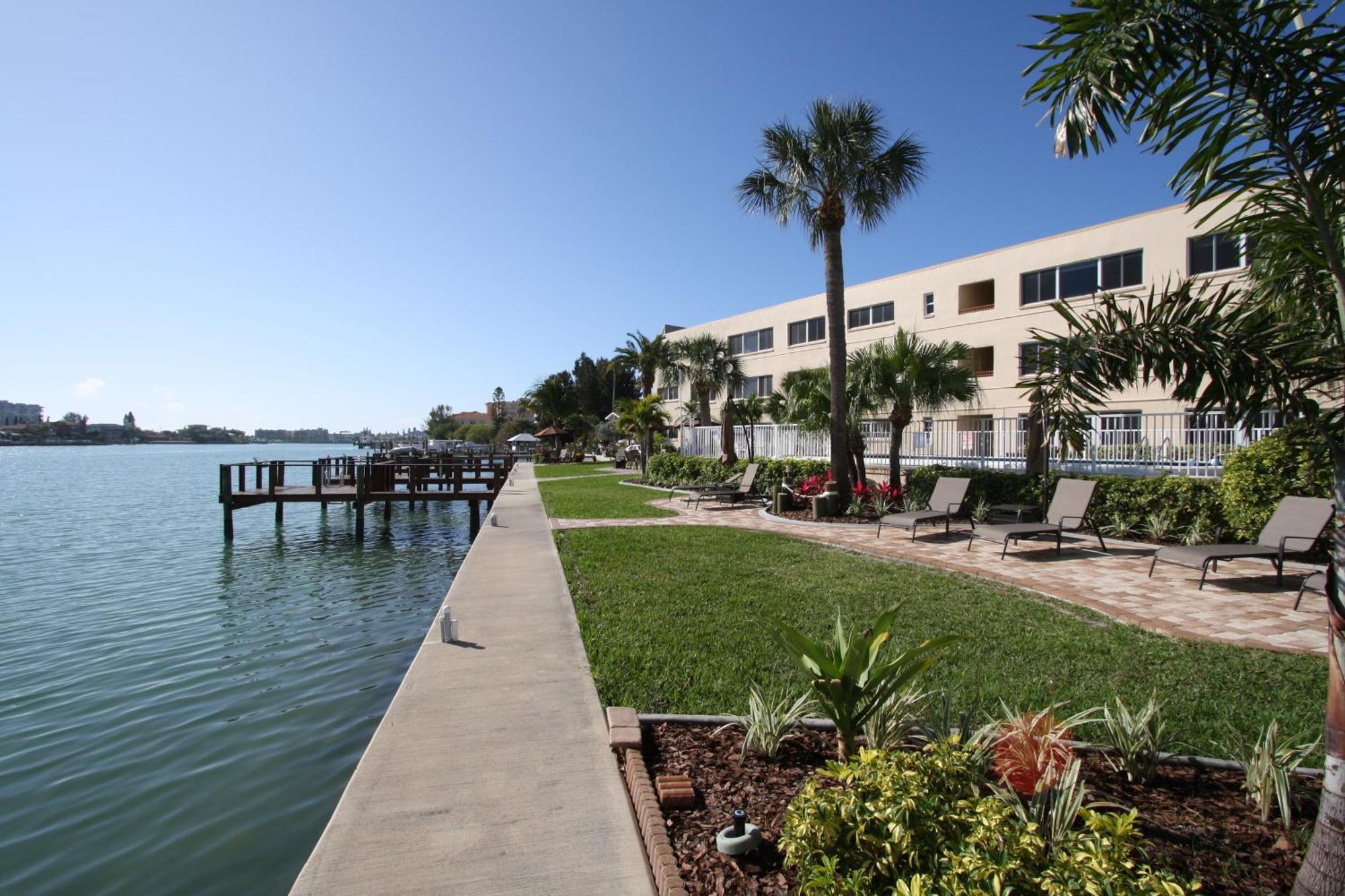 Aparthotel Westwinds Waterfront St. Pete Beach