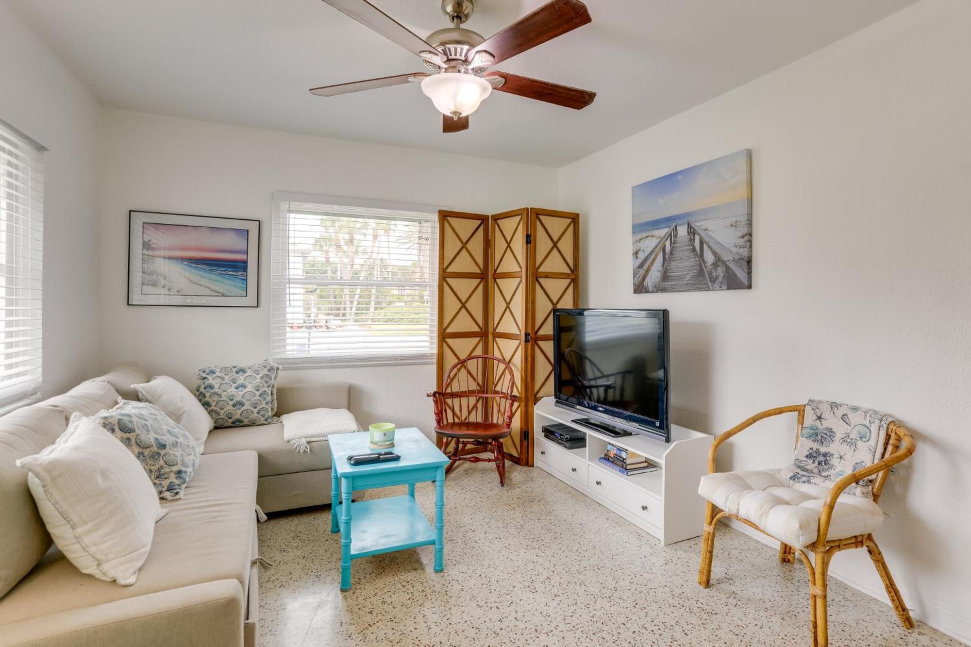 Holiday home St Pete Retreat About 5 Mi To Sunset Bar St. Pete Beach