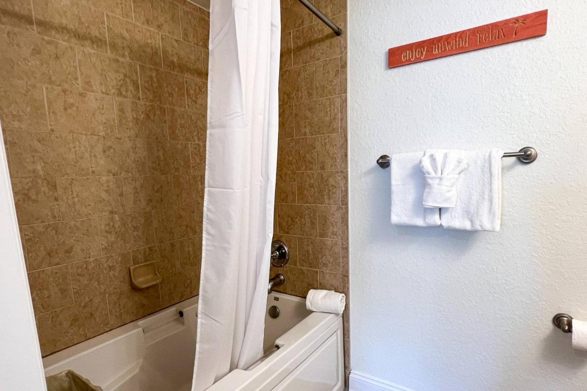 Holiday home 106 - Palms Of Treasure Island
