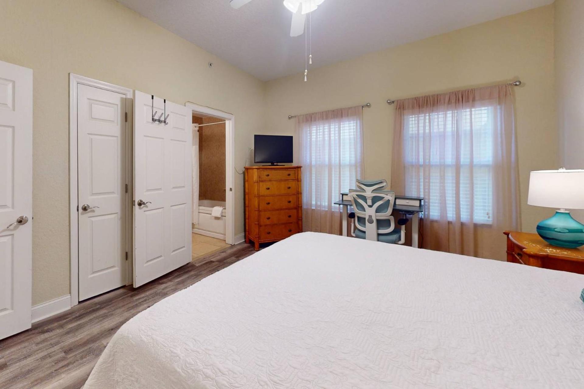 207 - Palms Of Treasure Island Holiday home
