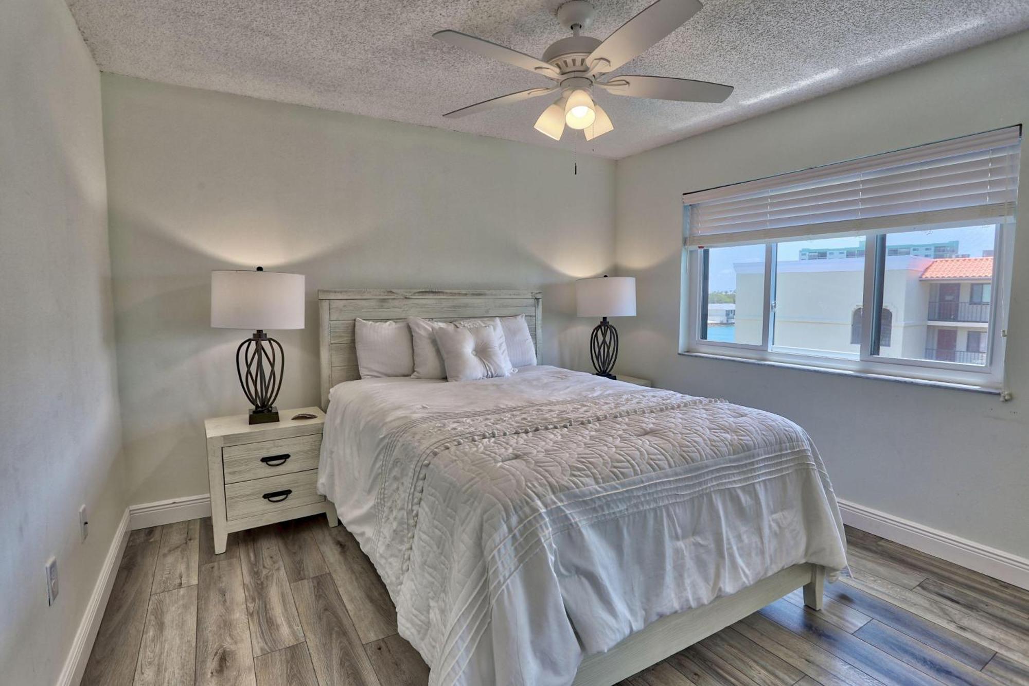 Land's End 4-406 Bay Front Holiday home St. Pete Beach