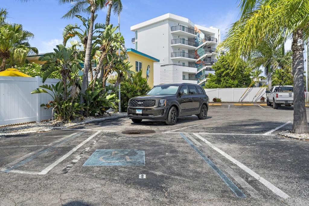 Holiday home Malyn 108, Updated Waterfront Condo, Private Patio St. Pete Beach