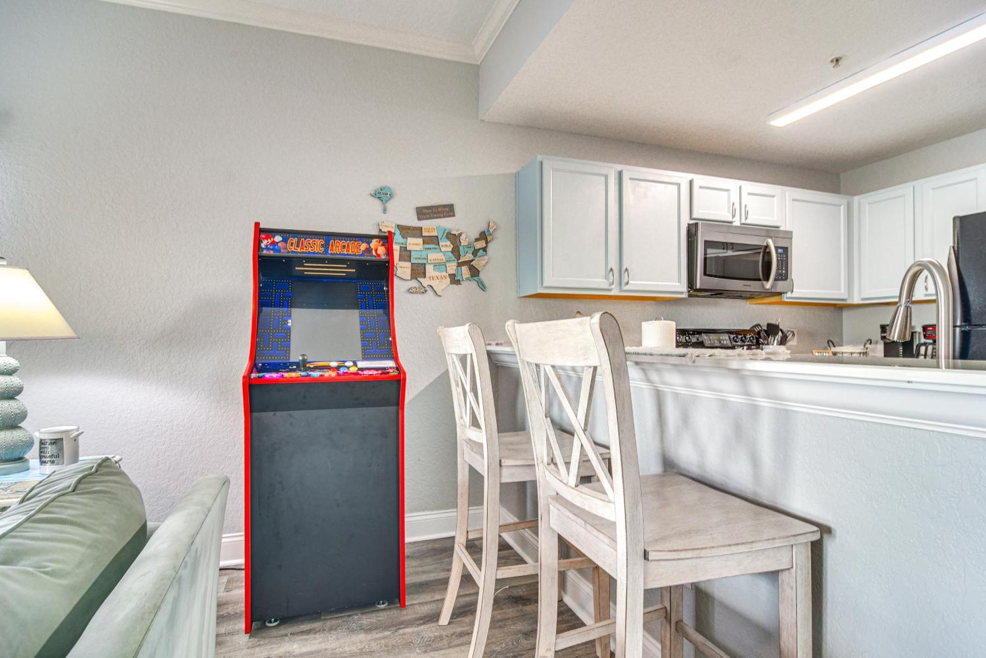 Apartment Waterfront Treasure Island With Arcade