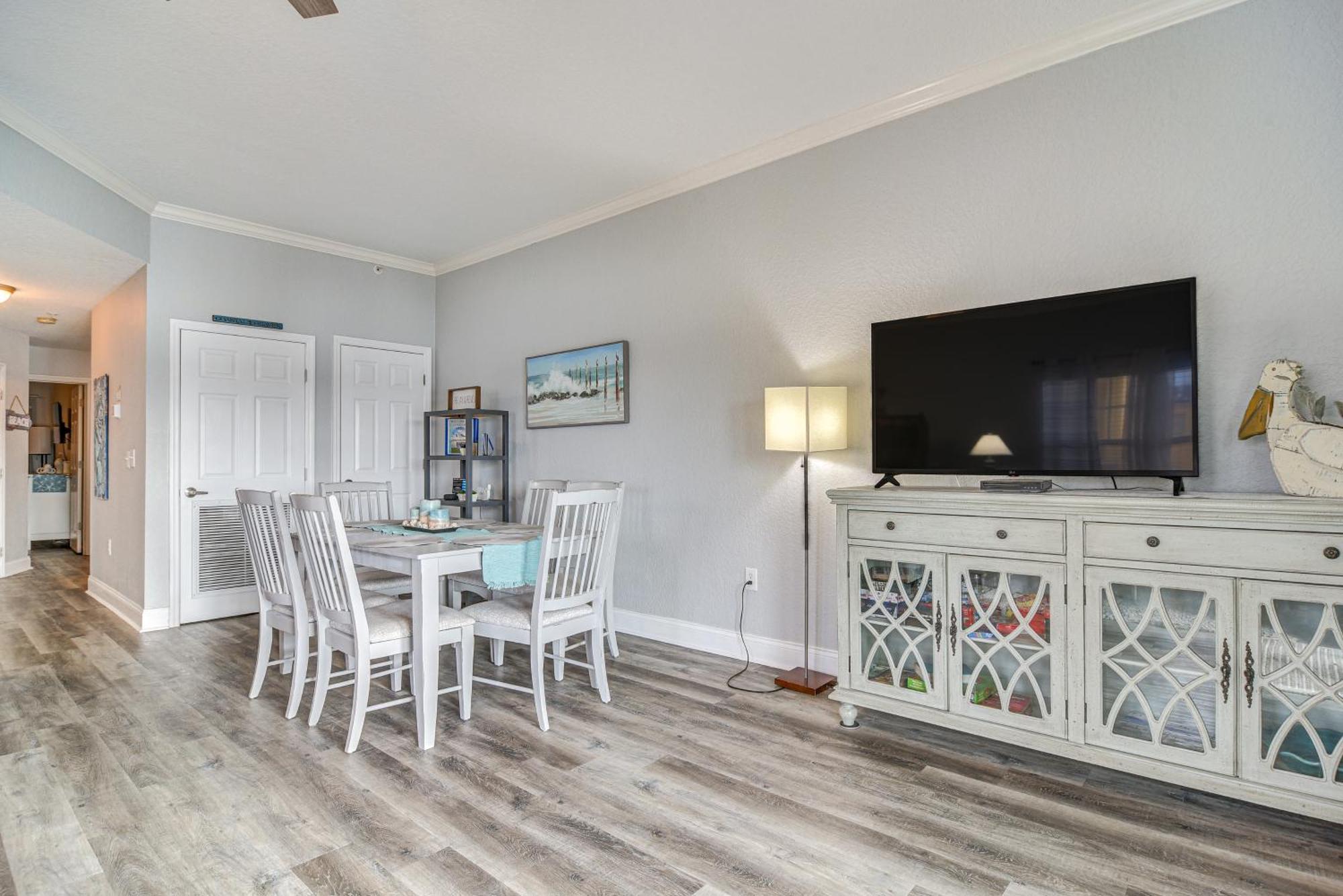 Waterfront Treasure Island With Arcade Apartment St. Pete Beach