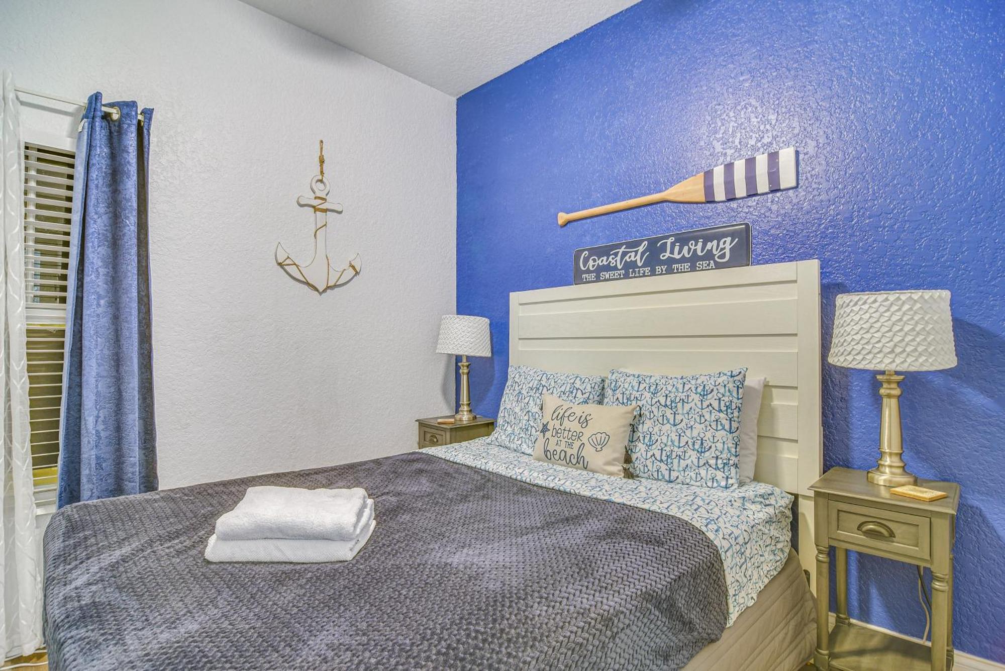 Apartment Waterfront Treasure Island With Arcade *