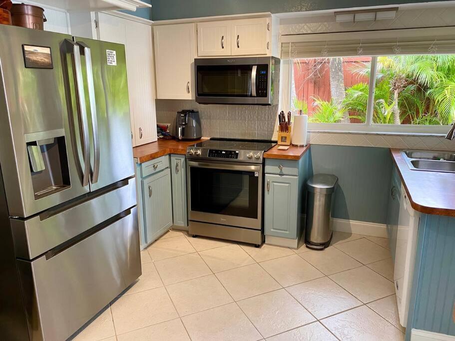 Beautiful Waterfront With Amazing View Of Boca Ciega Bay, Private Beach, Dock With Excellent Fishing & Beautiful Sunrises! St. Pete Beach