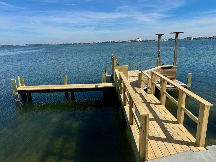 Holiday home Beautiful Waterfront With Amazing View Of Boca Ciega Bay, Private Beach, Dock With Excellent Fishing & Beautiful Sunrises! *