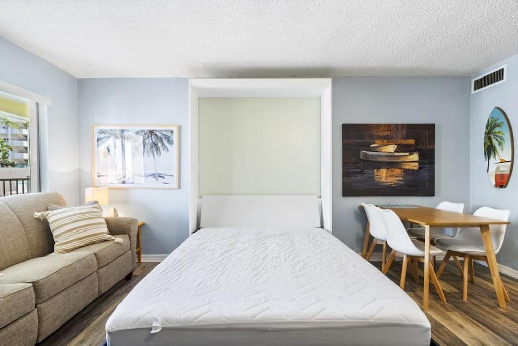 Malyn 107, Waterfront Condo, Short Walk To St. Pete Beach