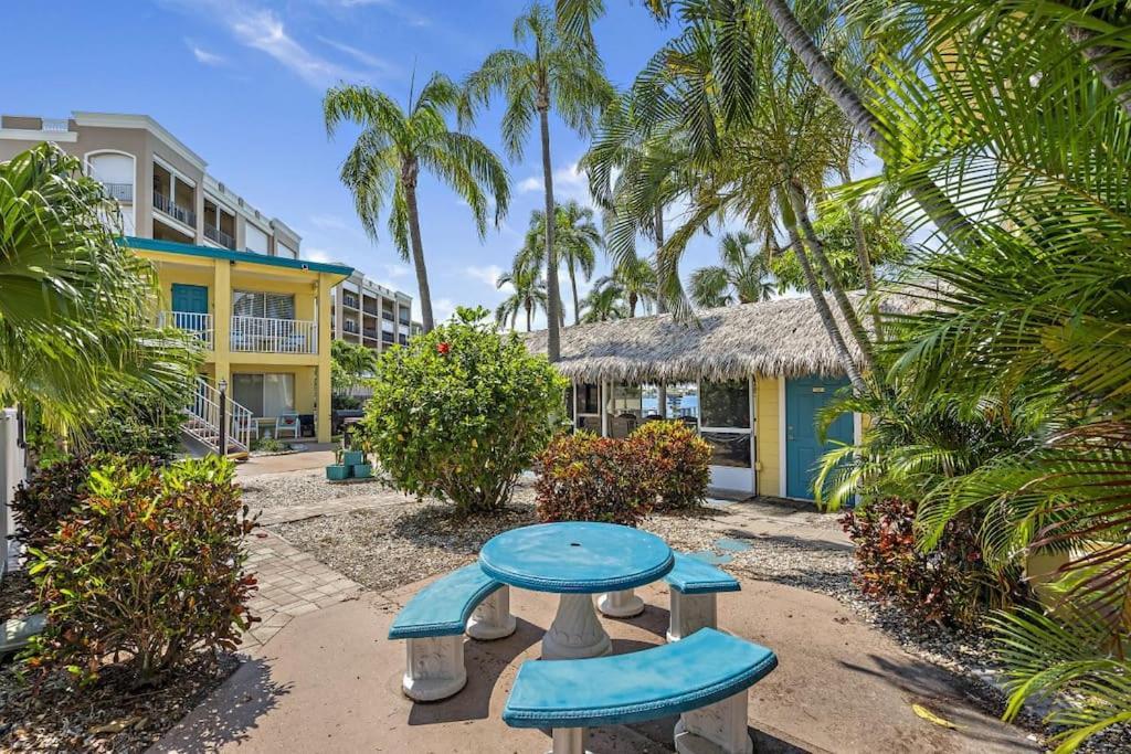 Malyn 107, Waterfront Condo, Short Walk To St. Pete Beach