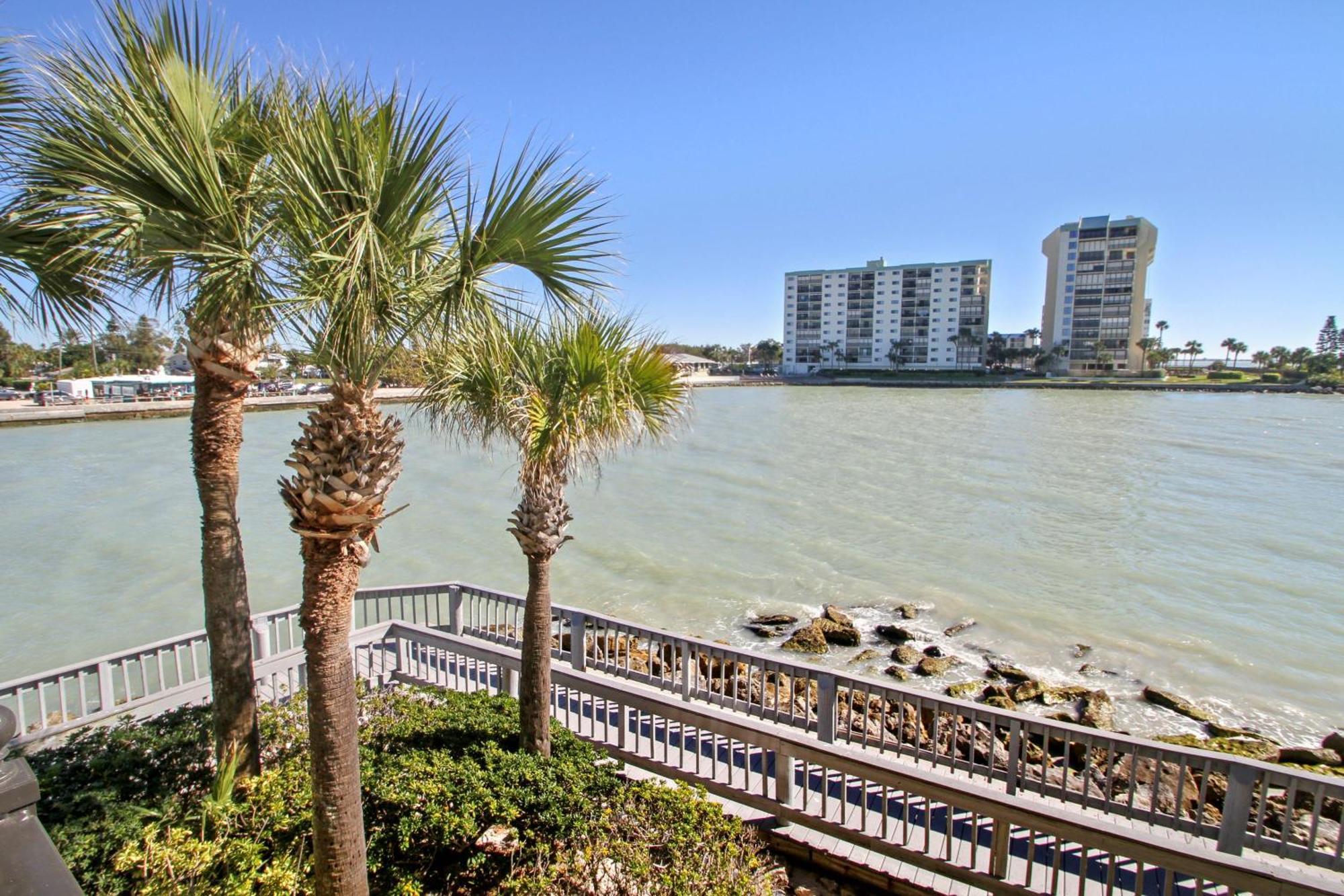 Land's End 5-201 Gulf-bay Front - Premier * St. Pete Beach