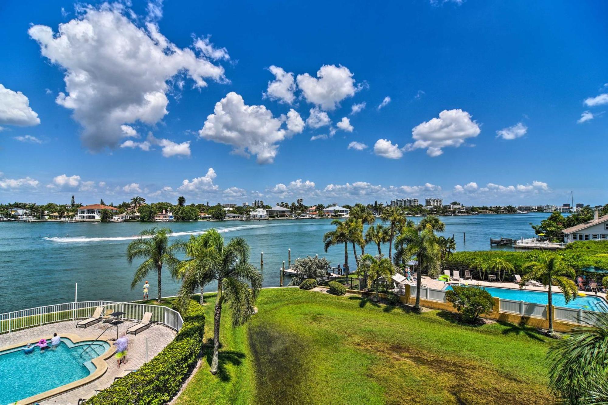 Waterfront Treasure Island With Arcade St. Pete Beach