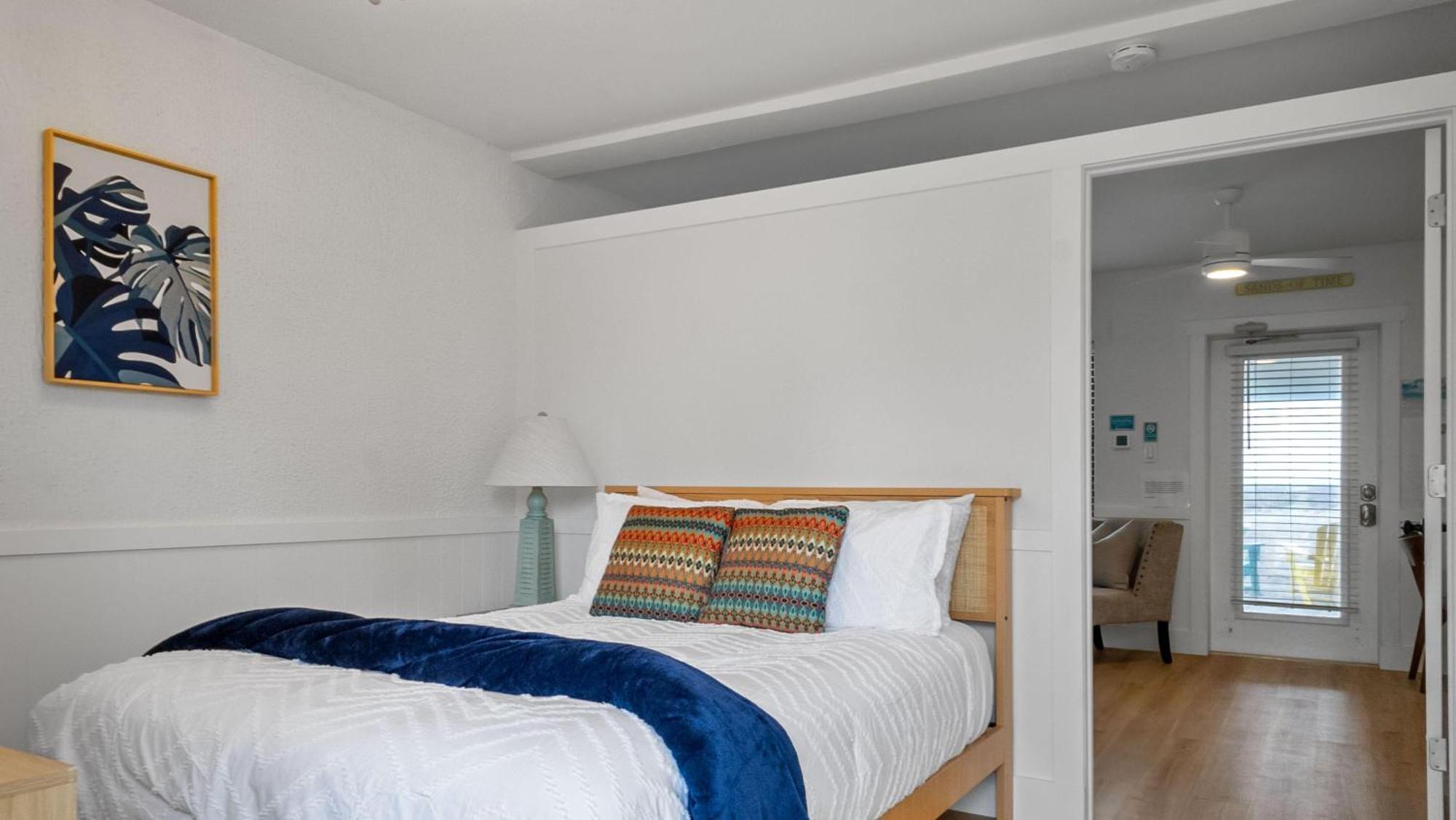 Sunset Beach House - All Holiday home *