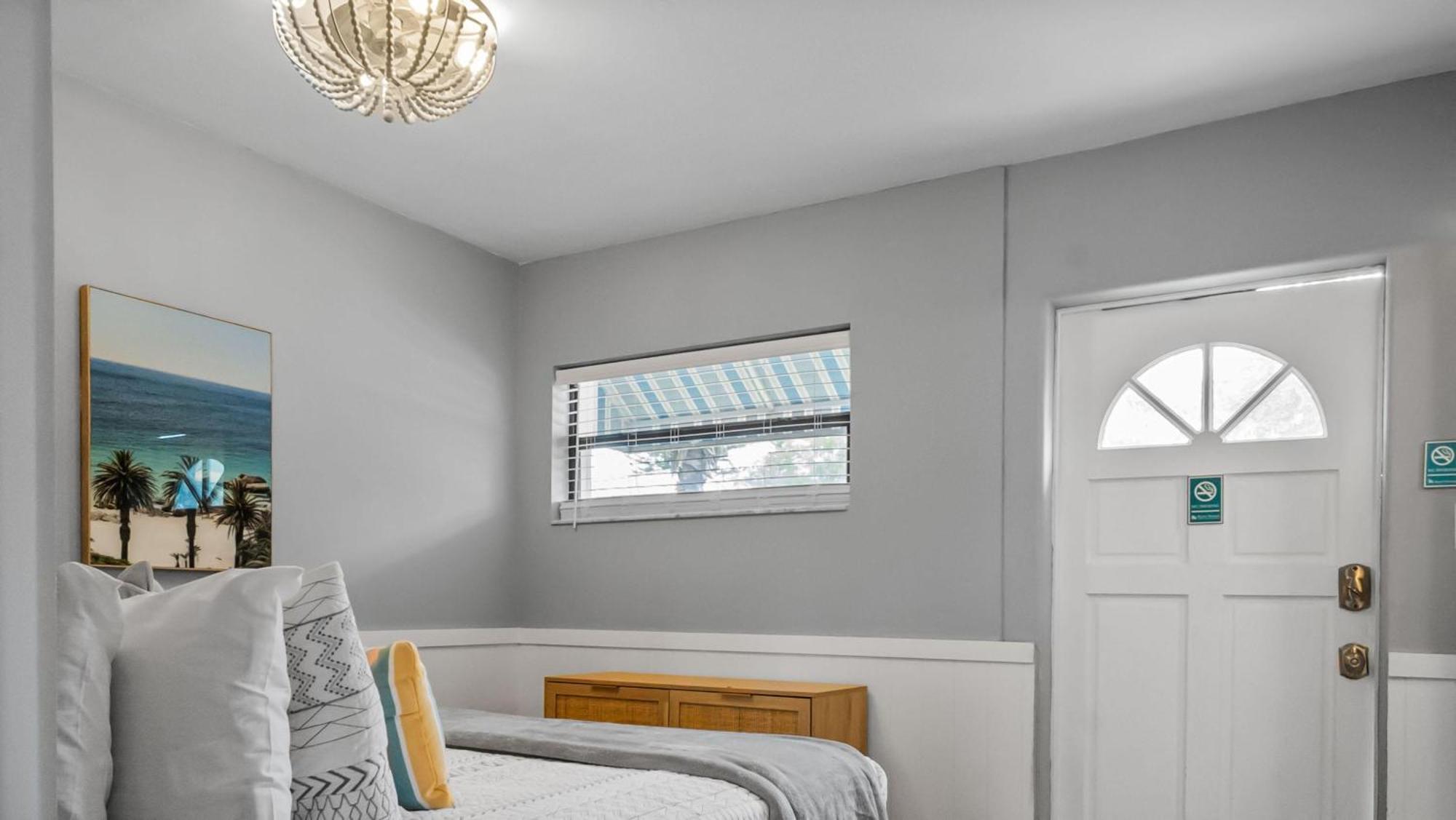 Sunset House - Hugger 2 Apartment *
