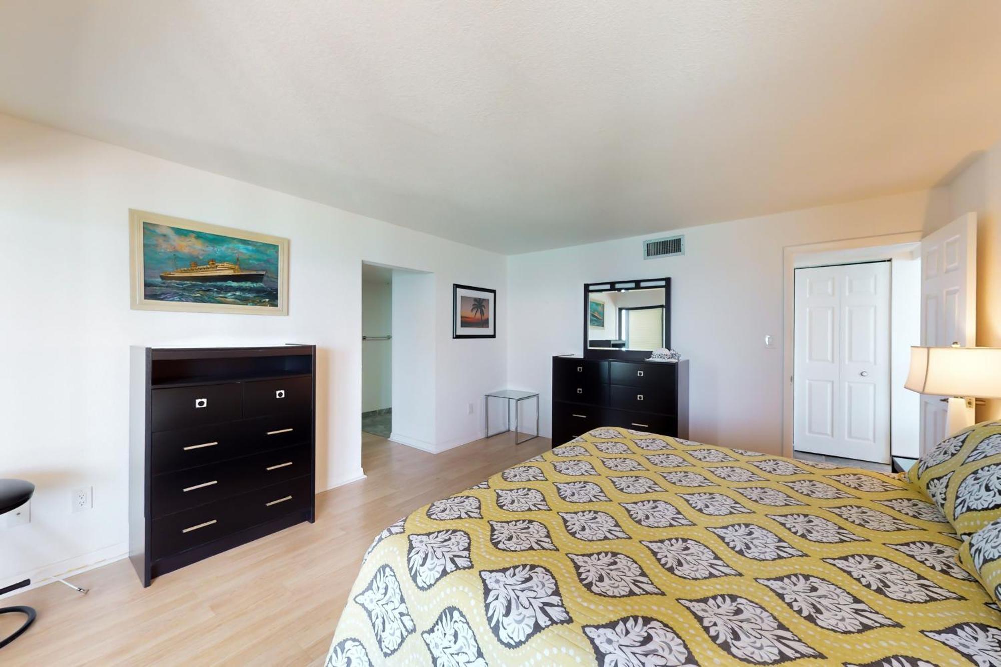 Ocean Sands 1201 Apartment *