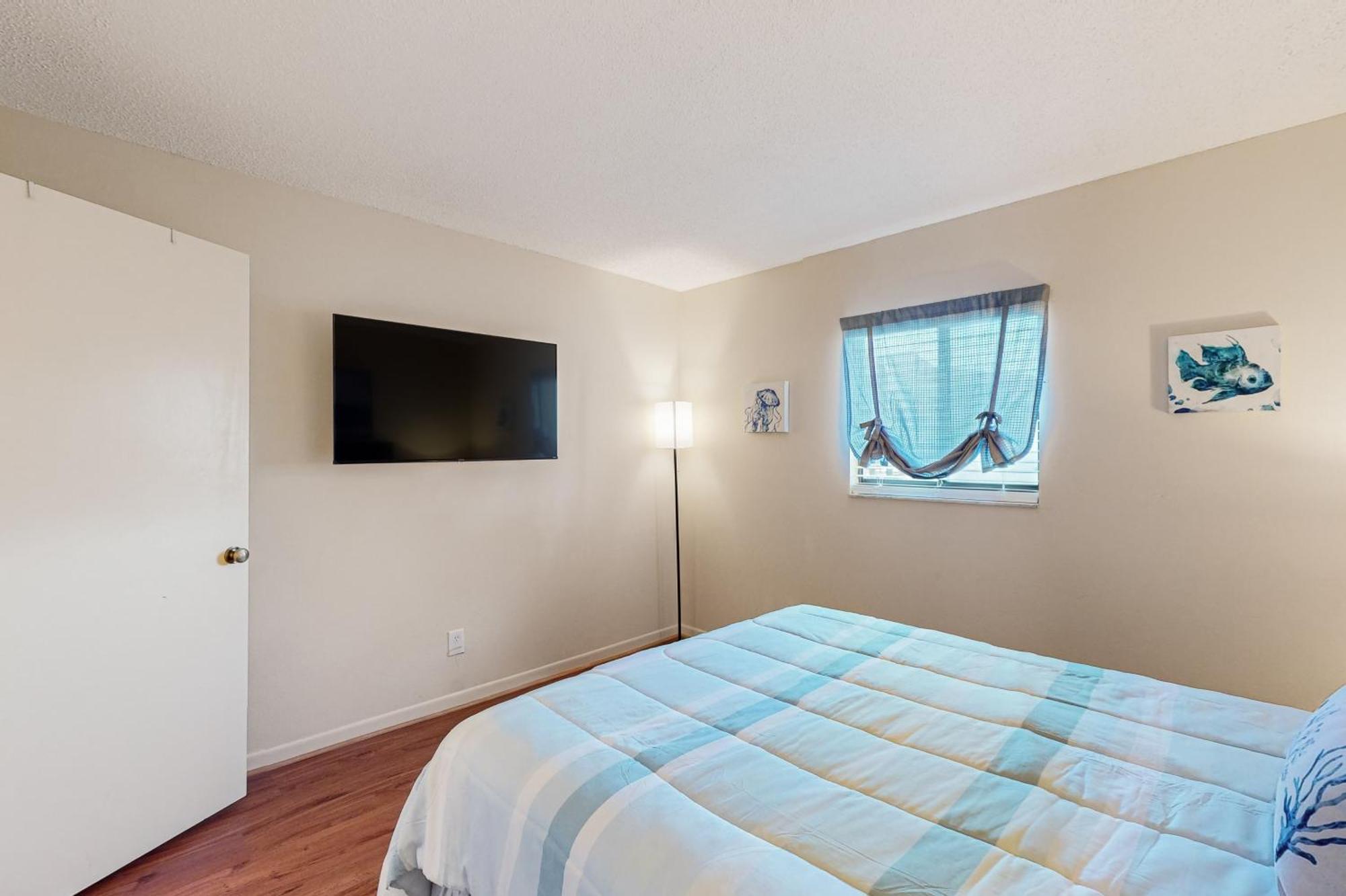 Apartment Gem By The Sea