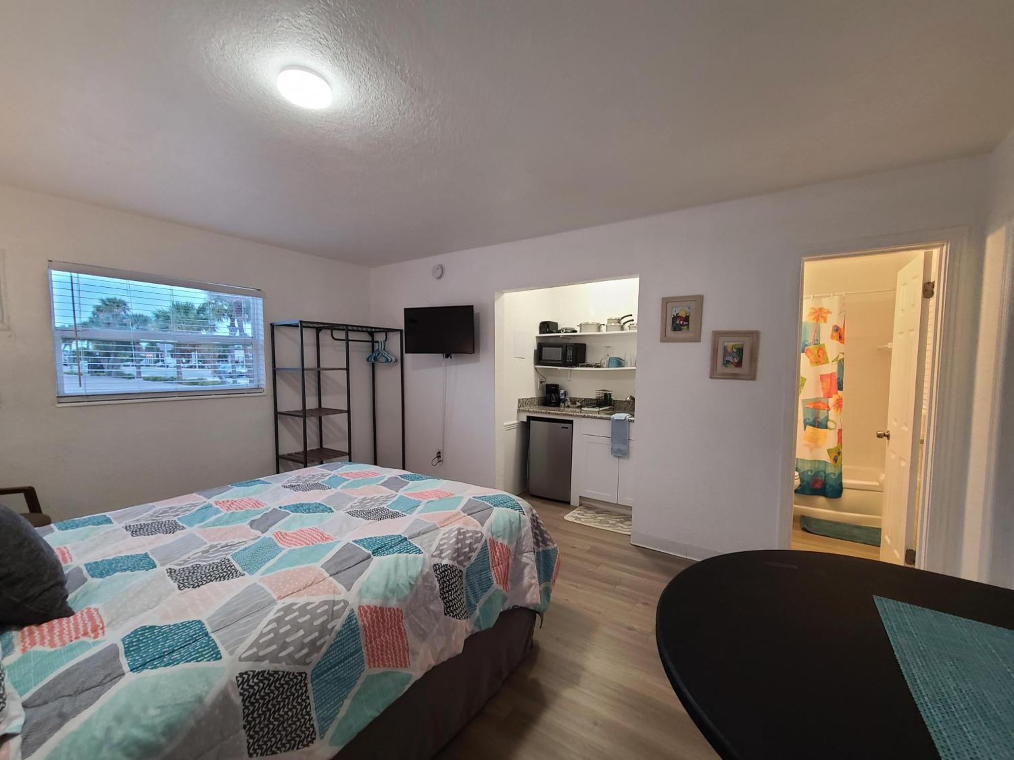 Sun Island Motel