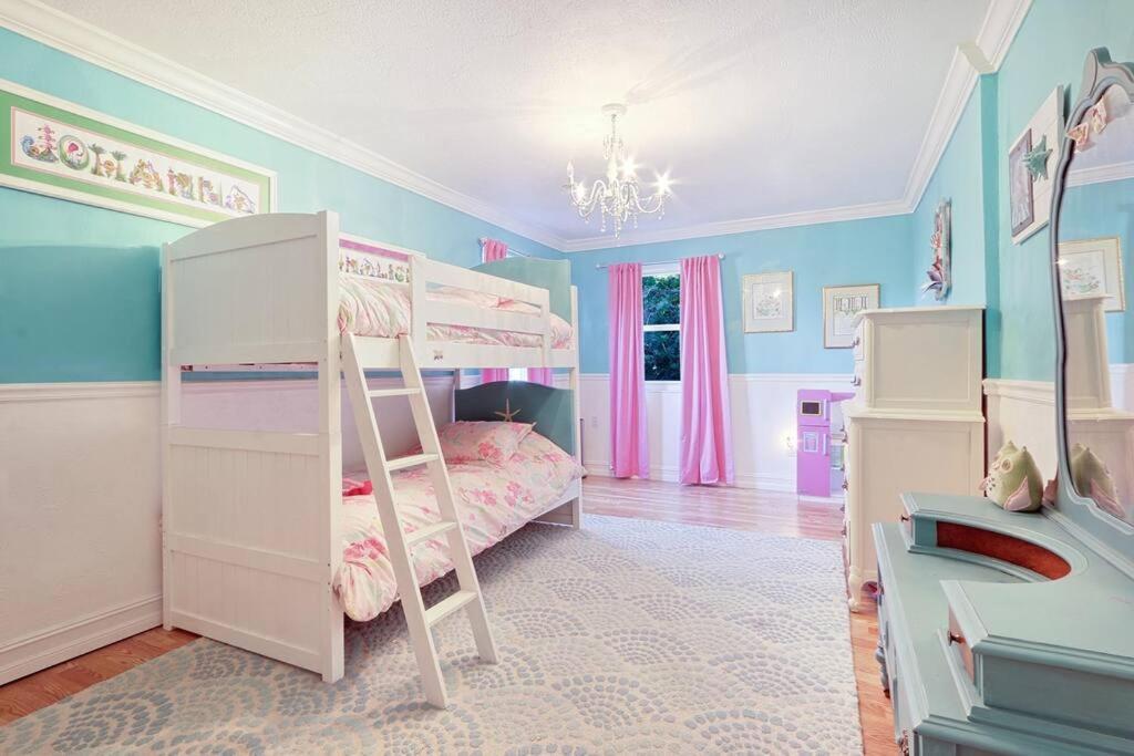 Large Private With Swimspa 100 Steps From Villa St. Pete Beach