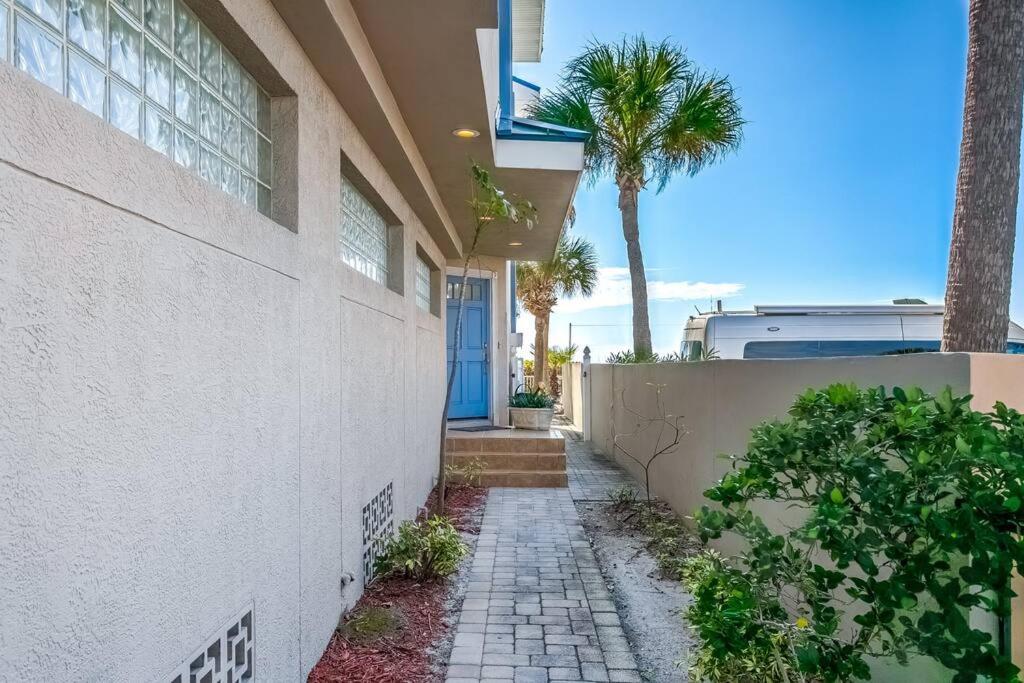 Sun-drenched Townhome On Beautiful Madeira Beach! * St. Pete Beach