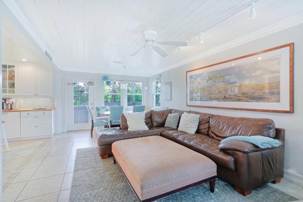 Large Private With Swimspa 100 Steps From Villa *