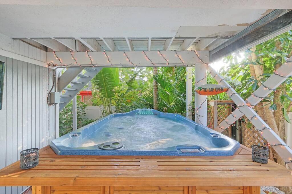 Villa Large Private With Swimspa 100 Steps From *