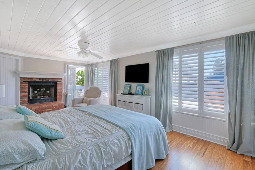 Large Private With Swimspa 100 Steps From Villa St. Pete Beach