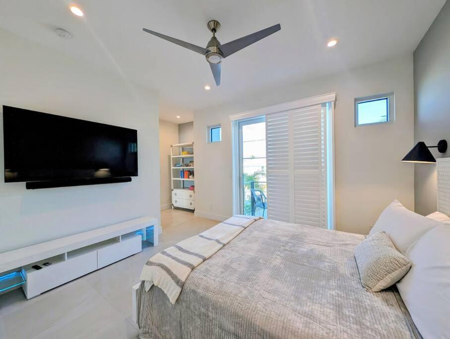 One Style Meets The Shore Villa St. Pete Beach