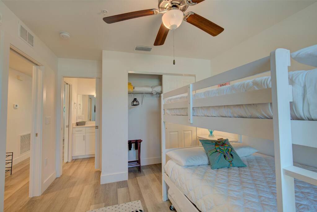 Apartment Steps Across From Madeira Beach, Heated Pool- Luxury 3 Bedrooms, 3 Full Bathrooms St. Pete Beach