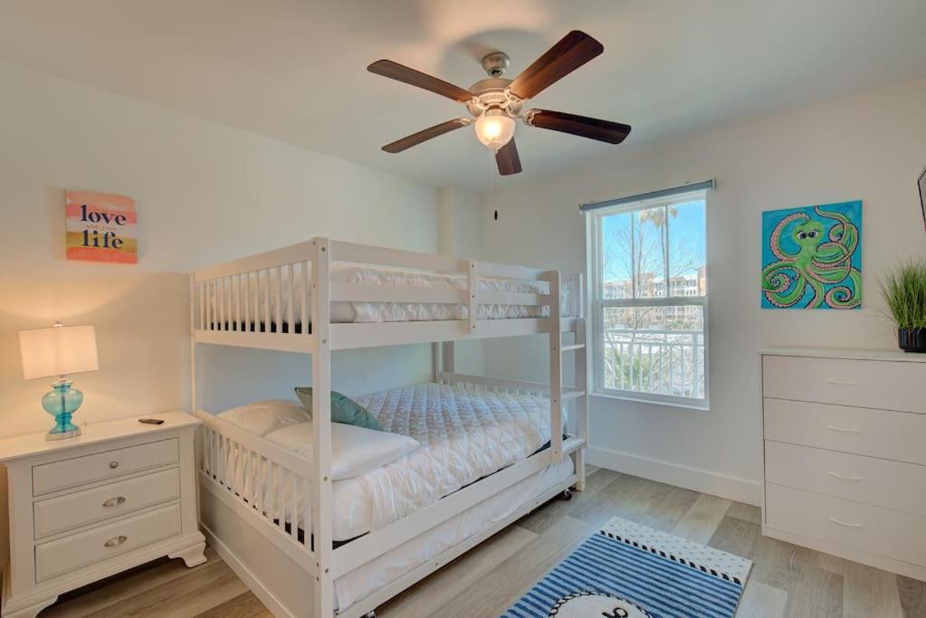 Steps Across From Madeira Beach, Heated Pool- Luxury 3 Bedrooms, 3 Full Bathrooms * St. Pete Beach