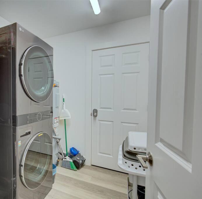Apartment Steps Across From Madeira Beach, Heated Pool- Luxury 3 Bedrooms, 3 Full Bathrooms