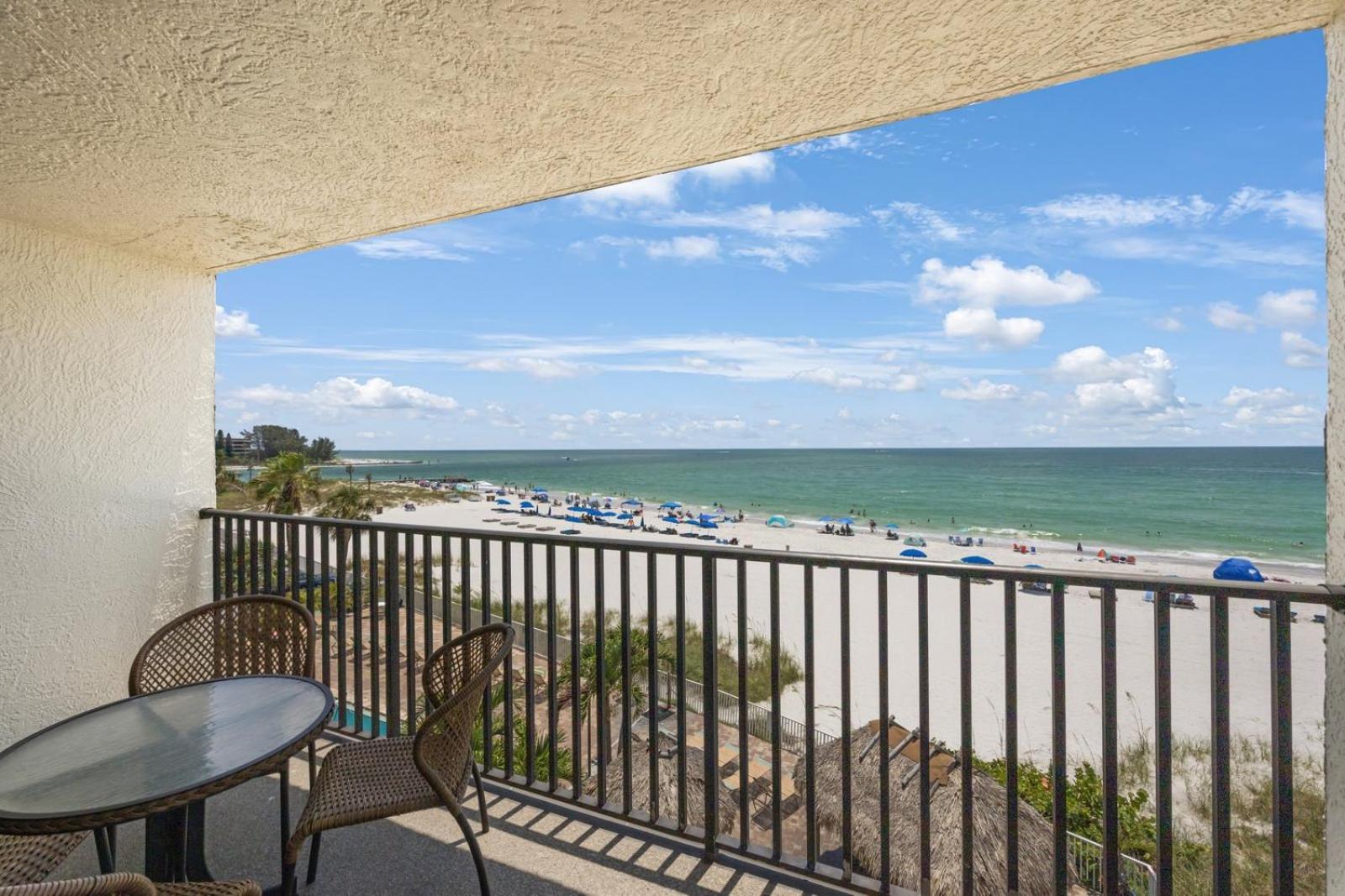 Holiday home 305 Sandy Shores St. Pete Beach