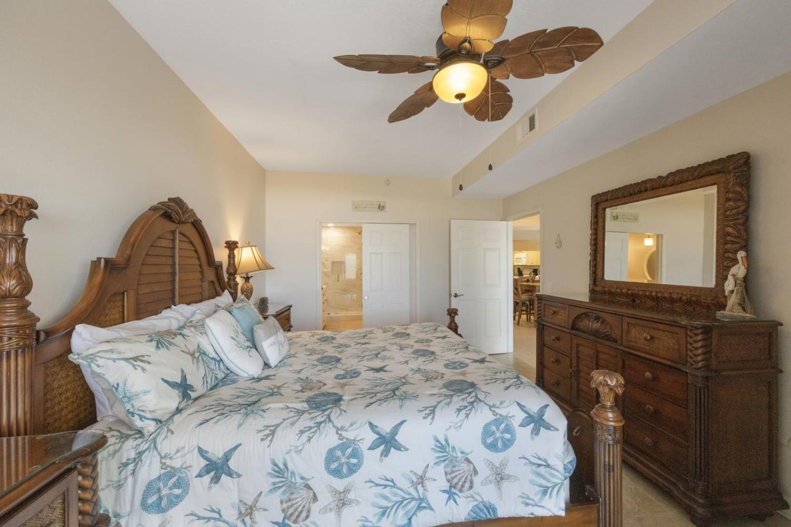 101 Crimson Holiday home