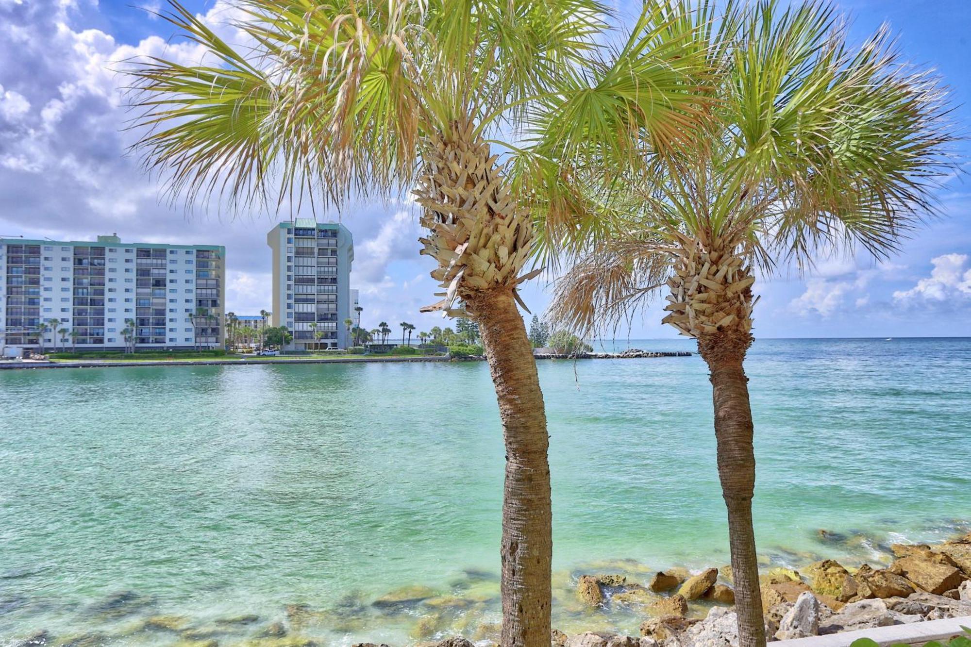 Land's End 5-202 Gulf-bay Front - Premier Holiday home St. Pete Beach