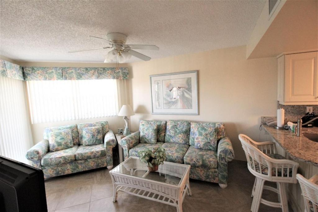 Sunrise Unit 502 Apartment *