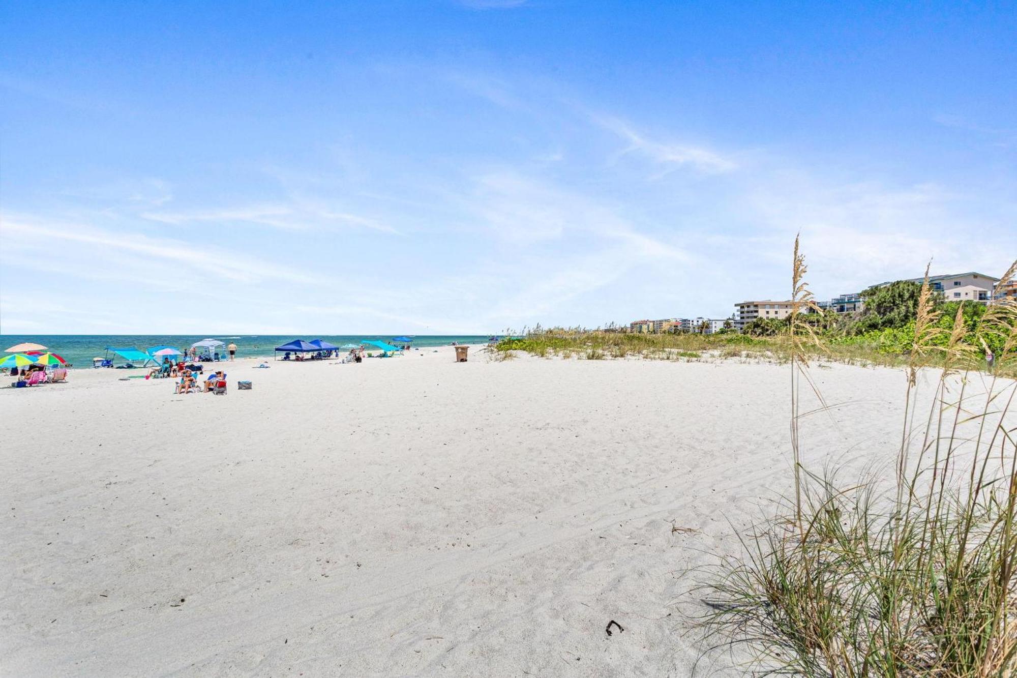 Beachfront Madeira Norte * St. Pete Beach