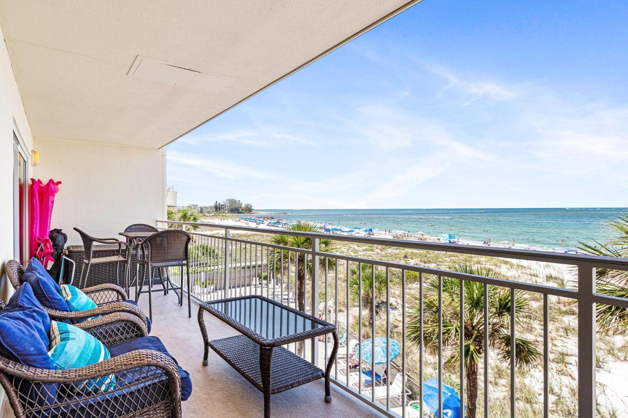 Holiday home Beachfront Madeira Norte St. Pete Beach