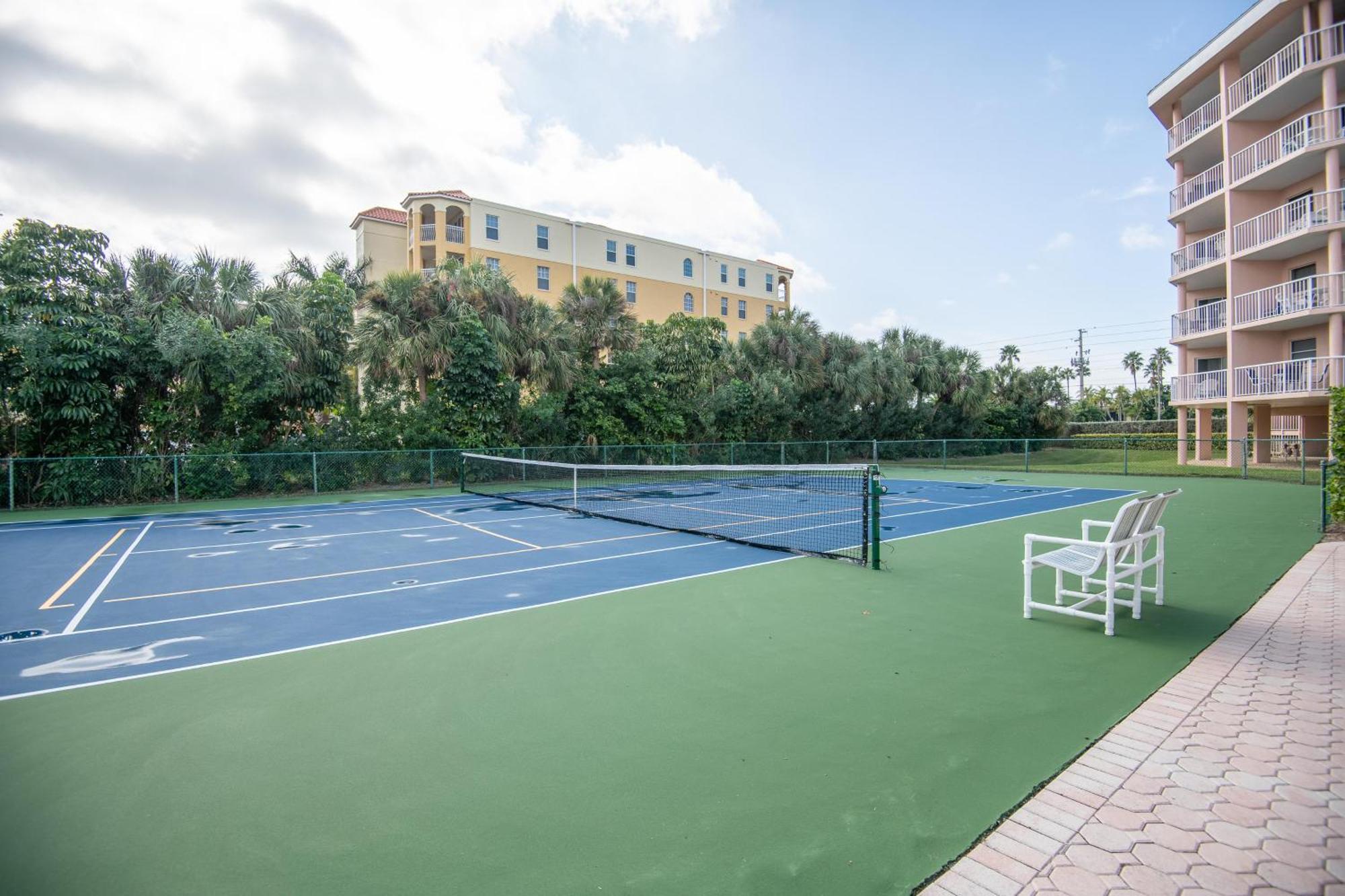 Open - Loads Of Extras & Amenities/waterfront/a+ Location