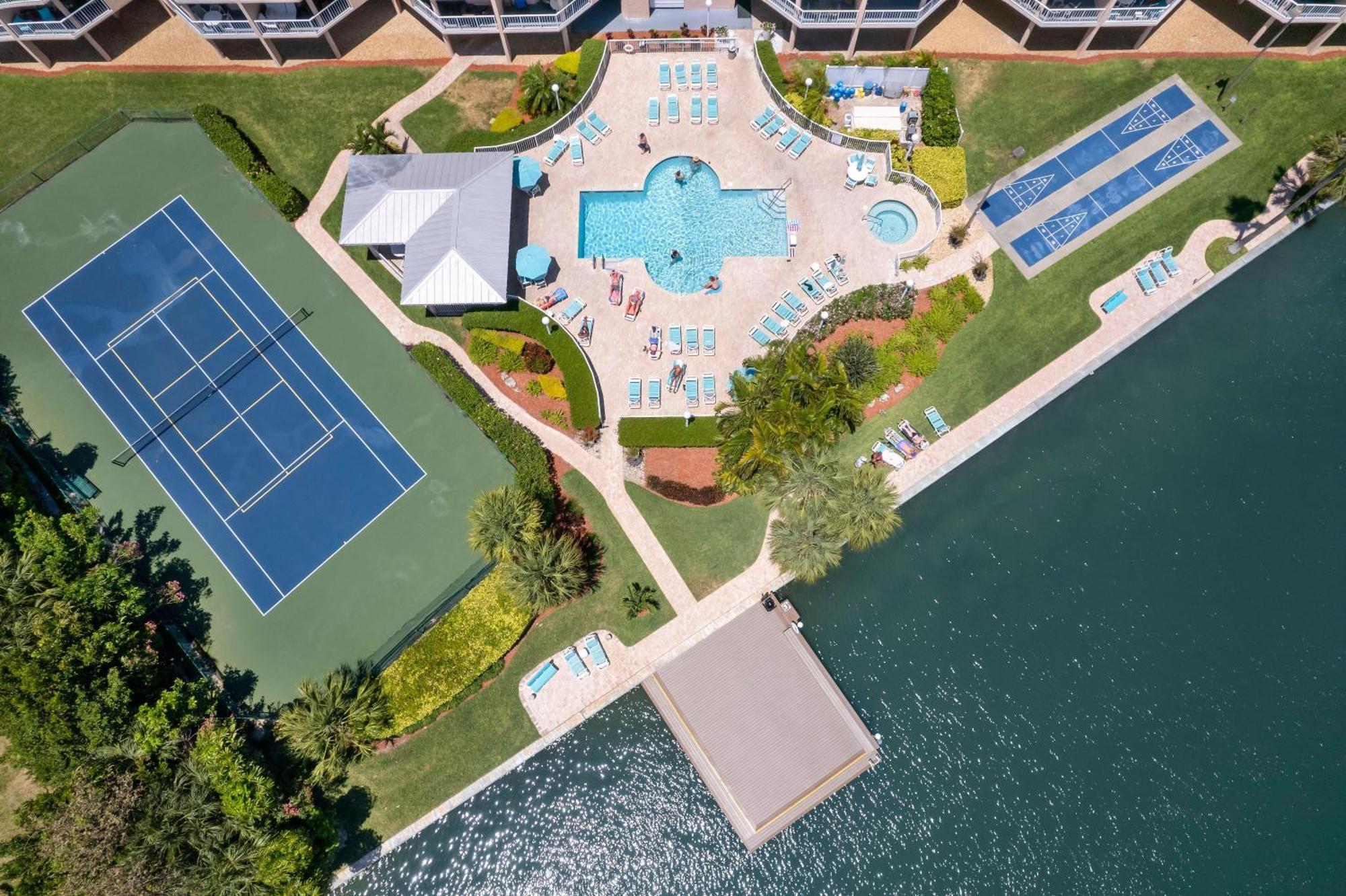 Open - Loads Of Extras & Amenities/waterfront/a+ Location Holiday home St. Pete Beach