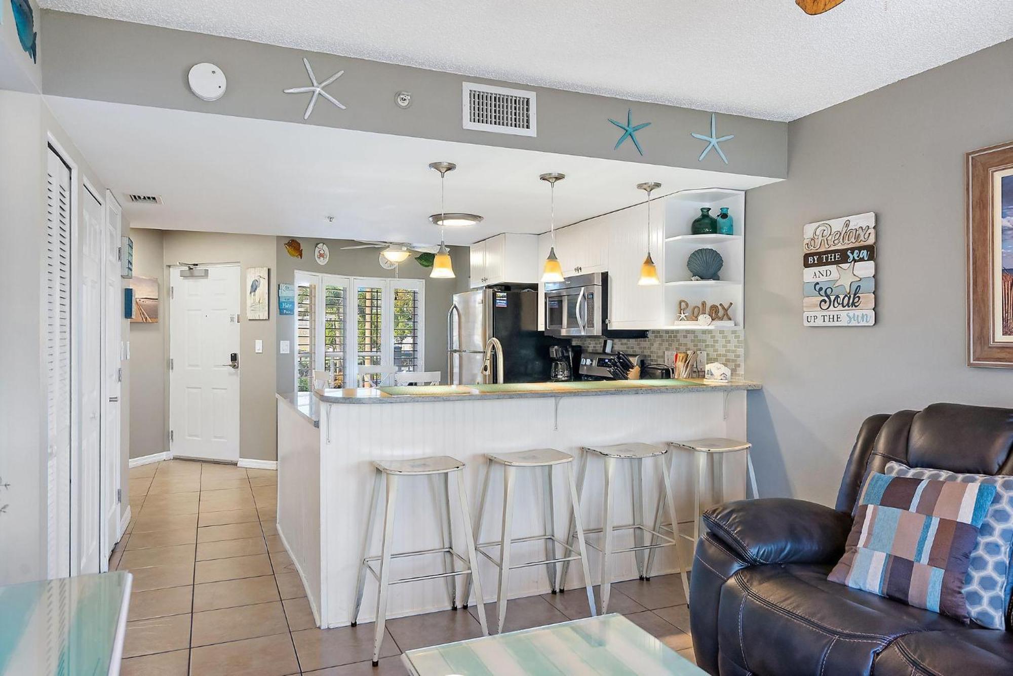 Open - Loads Of Extras & Amenities/waterfront/a+ Location *