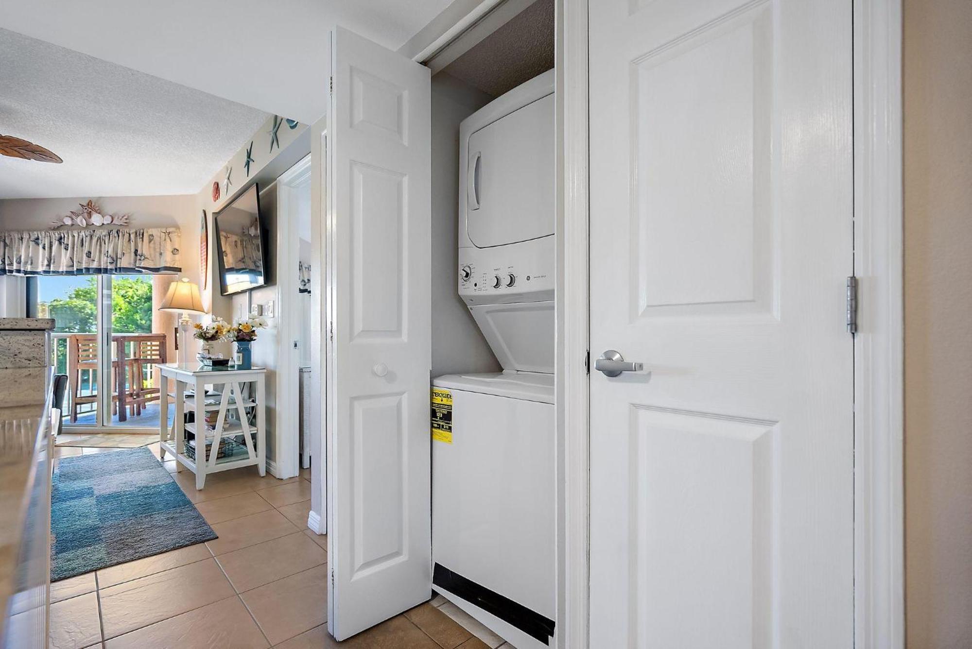 Open - Loads Of Extras & Amenities/waterfront/a+ Location St. Pete Beach